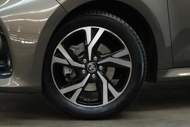 Toyota YARIS 1.5 Hybrid 115 First Edition, All Seasons