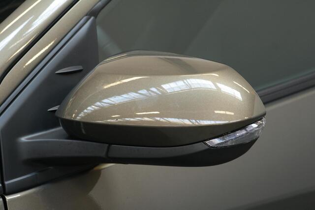 Toyota YARIS 1.5 Hybrid 115 First Edition, All Seasons