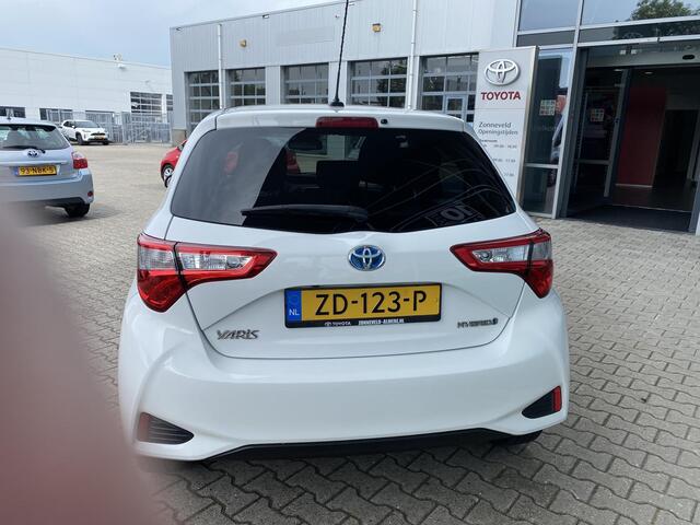 Toyota YARIS 1.5 Hybrid Dynamic & Navigatie
