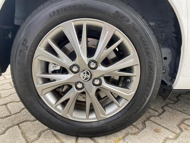 Toyota YARIS 1.5 Hybrid Dynamic & Navigatie