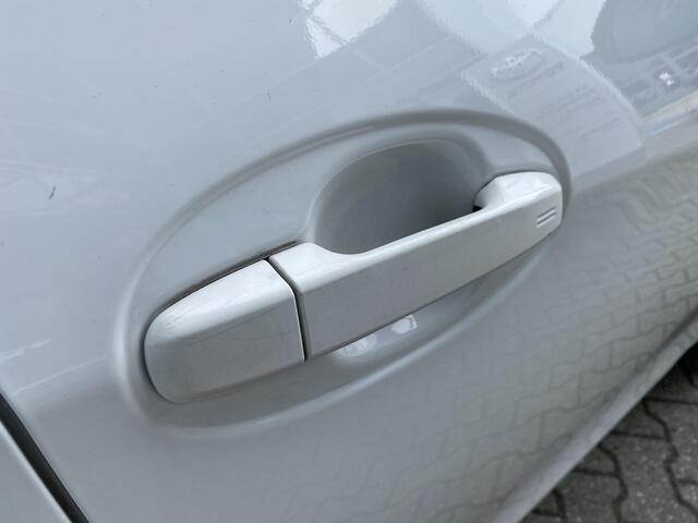 Toyota YARIS 1.5 Hybrid Dynamic & Navigatie