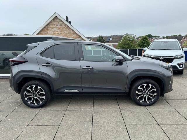 Toyota YARIS Cross 1.5 Hybrid Dynamic Team-D Automaat | Stuur-/Stoelverwarming | Navi | Clima |