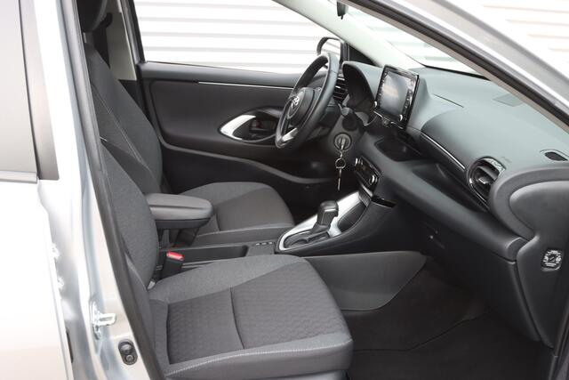 Toyota YARIS 1.5 Hybrid Active Navi / Carplay / Camera