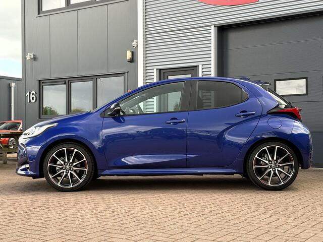 Toyota YARIS 1.5 Hybrid GR Sport / Winterset / NL-auto / Als nieuw