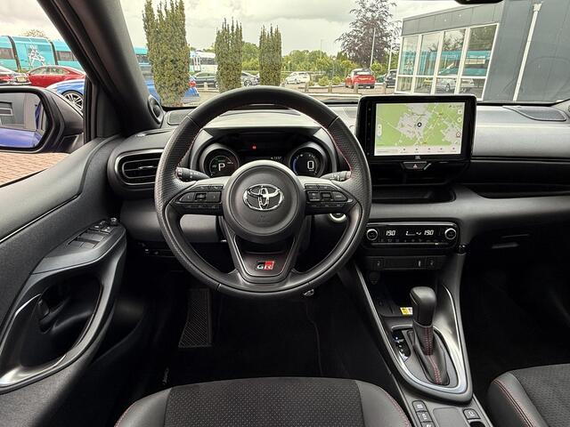 Toyota YARIS 1.5 Hybrid GR Sport / Winterset / NL-auto / Als nieuw