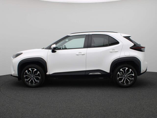 Toyota YARIS Cross 1.5 Hybrid Dynamic 115PK Aut. Achteruitrijcamera, Adaptieve Cruise Controle, Panoramadak, Head-Up Display, Keyless, Clima, Stoelverwarming, Trekhaak, 17" LM Velgen