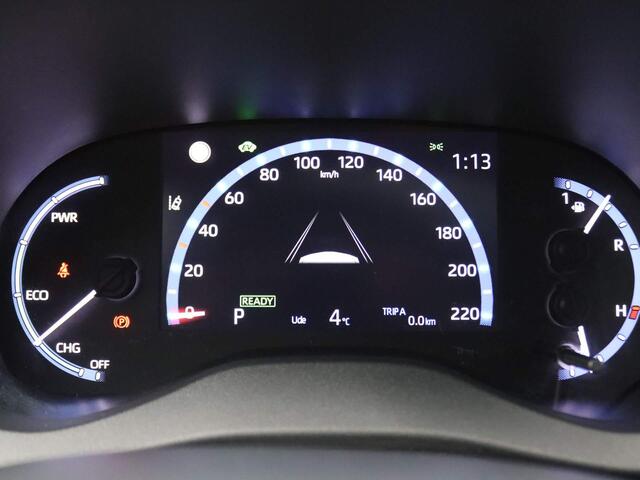 Toyota YARIS Cross 1.5 Hybrid Dynamic 115PK Aut. Achteruitrijcamera, Adaptieve Cruise Controle, Panoramadak, Head-Up Display, Keyless, Clima, Stoelverwarming, Trekhaak, 17" LM Velgen