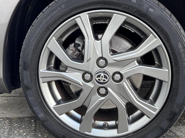 Toyota YARIS 1.5 Hybrid Dynamic Rijklaar prijs