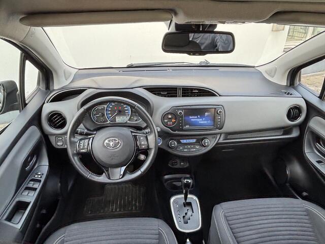 Toyota YARIS 1.5 Hybrid Dynamic Rijklaar prijs