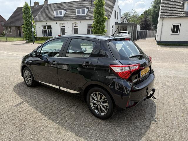 Toyota YARIS 1.5 Hybrid Energy Plus Keyless starten, Airco, Trekhaak