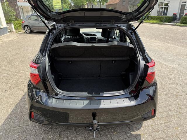 Toyota YARIS 1.5 Hybrid Energy Plus Keyless starten, Airco, Trekhaak