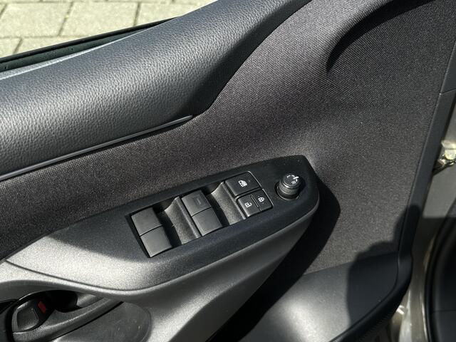 Toyota YARIS Hybrid 115 First Edition Automaat | Apple Carplay / Android auto