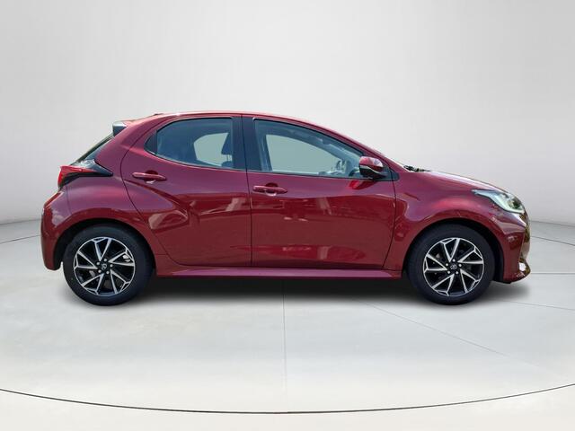 Toyota YARIS 1.5 VVT-i Business Plus | Trekhaak | Navigatie | LED koplampen | Keyless entry | Licht metalen velgen |