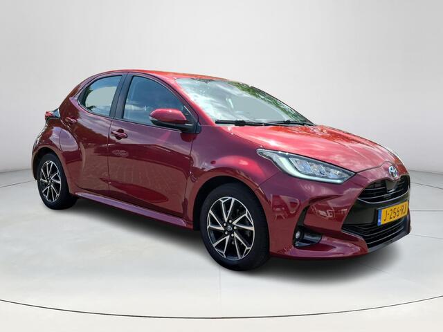Toyota YARIS 1.5 VVT-i Business Plus | Trekhaak | Navigatie | LED koplampen | Keyless entry | Licht metalen velgen |