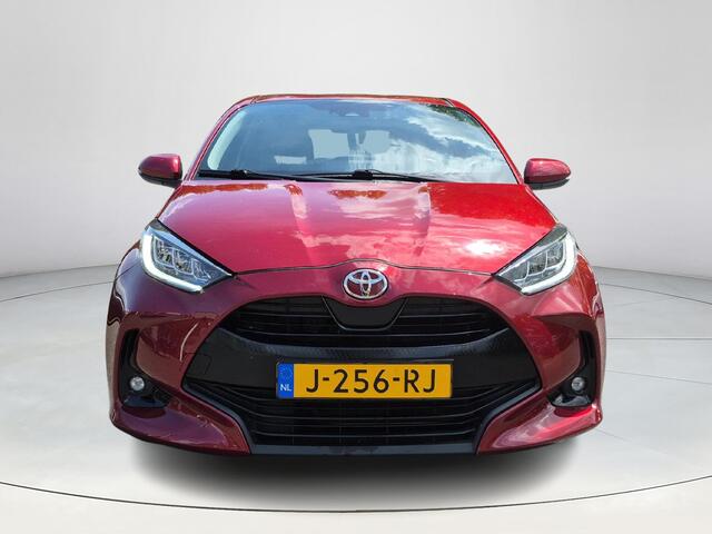 Toyota YARIS 1.5 VVT-i Business Plus | Trekhaak | Navigatie | LED koplampen | Keyless entry | Licht metalen velgen |