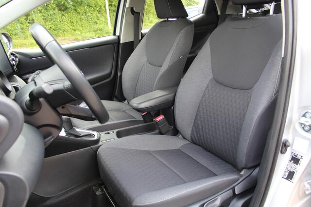 Toyota YARIS 1.5 Hybrid Dynamic | Rijklaar | Stoelverw. | Apple/Android | LED | Camera | Keyless | Clima | Adaptive cruise
