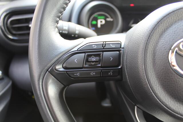 Toyota YARIS 1.5 Hybrid Dynamic | Rijklaar | Stoelverw. | Apple/Android | LED | Camera | Keyless | Clima | Adaptive cruise