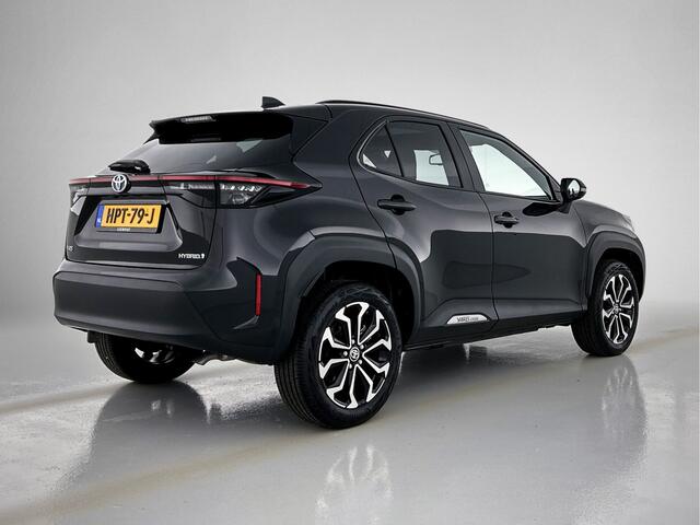 Toyota YARIS Cross 1.5 Hybrid Dynamic Limited | Navi | Lichtmetalen Velgen | Metaallak |