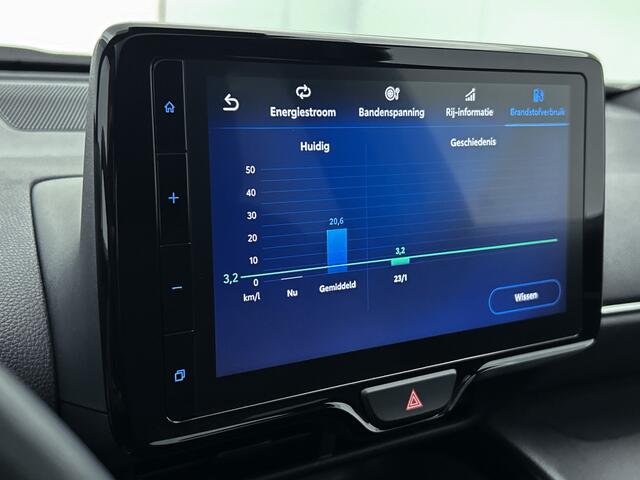 Toyota YARIS Cross 1.5 Hybrid Dynamic | Panoramisch dak | Navi Bluetooth | stoelverwarming | 17"LM velgen | elec achterklep|