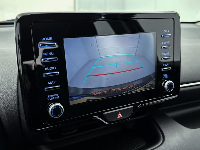 Toyota YARIS 1.5 VVT-i Dynamic 850kg trekgewicht | Apple Carplay/Android Auto | Lichtmetalen Velgen | NL-Auto | Dealeronderhouden |