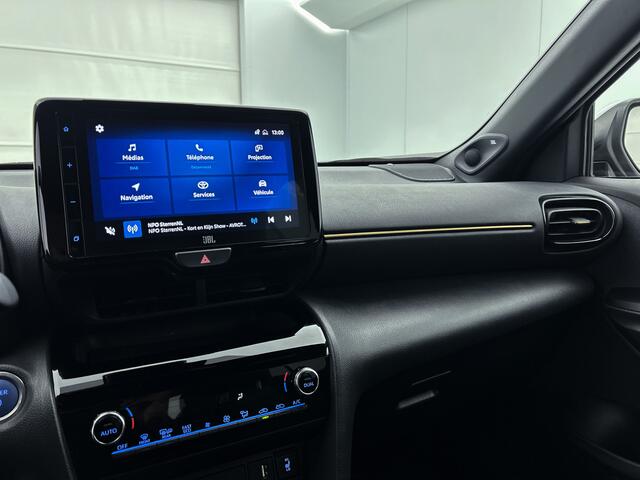 Toyota YARIS Cross 1.5 Hybrid Adventure AWD | All Wheel Drive | Trekhaak | Leder | Stoelverwarming | Blindspot | HUD | JBL |