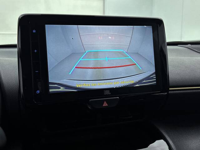 Toyota YARIS Cross 1.5 Hybrid Adventure AWD | All Wheel Drive | Trekhaak | Leder | Stoelverwarming | Blindspot | HUD | JBL |