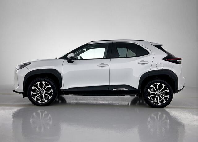 Toyota YARIS Cross dynamic