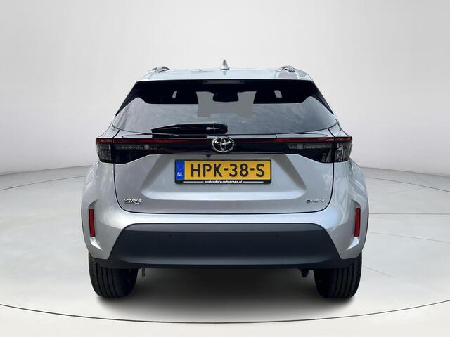 Toyota YARIS Cross 1.5 Hybrid 115 First Edition | Parkeersensoren | Stoel- + stuurverwarming | Navigatie | Carplay | Keyless entry |
