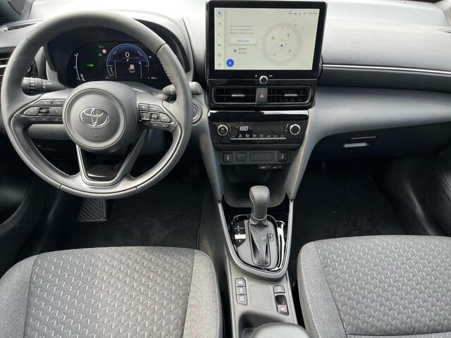 Toyota YARIS Cross 1.5 Hybrid 115 First Edition | Parkeersensoren | Stoel- + stuurverwarming | Navigatie | Carplay | Keyless entry |