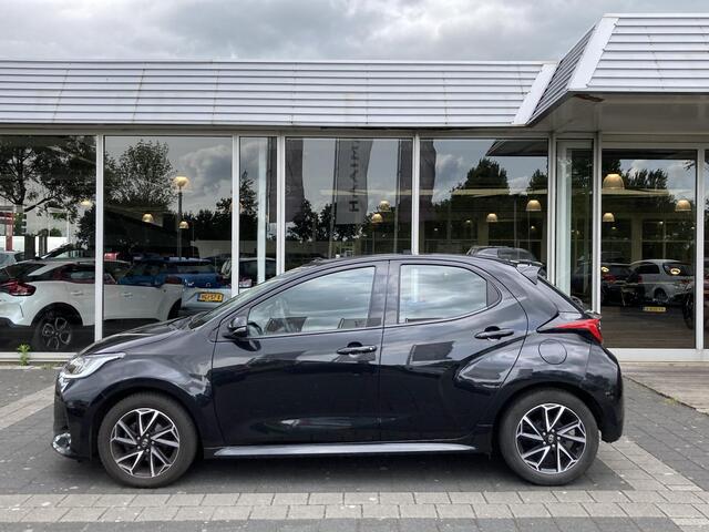 Toyota YARIS 1.5 VVT-i First Edition | 5 drs.| Zeer compleet uitgerust | Lage km stand!