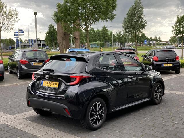 Toyota YARIS 1.5 VVT-i First Edition | 5 drs.| Zeer compleet uitgerust | Lage km stand!