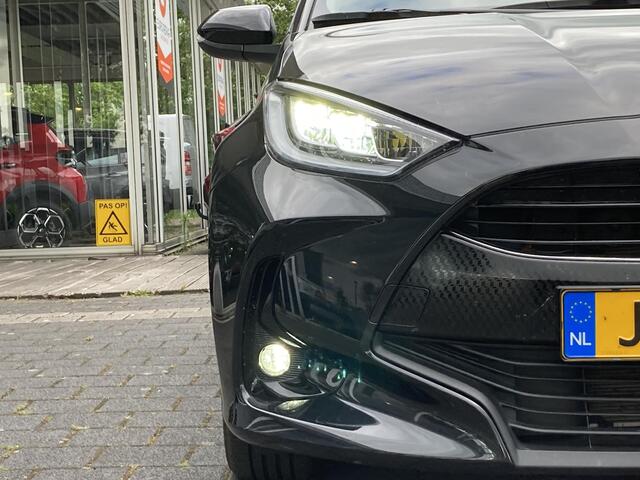 Toyota YARIS 1.5 VVT-i First Edition | 5 drs.| Zeer compleet uitgerust | Lage km stand!