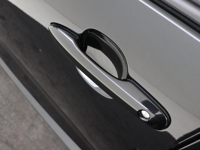 Toyota YARIS 1.5 Hybrid Active Trekhaak | LM velgen | Cruise Control