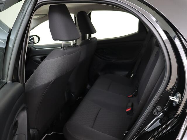 Toyota YARIS 1.5 Hybrid Active Trekhaak | LM velgen | Cruise Control