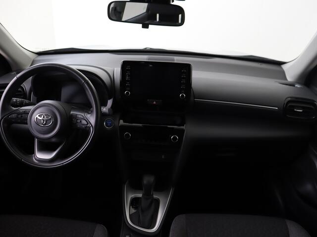 Toyota YARIS Cross 1.5 Hybrid Active Camera | LM velgen | Privacy Glass | Metallic