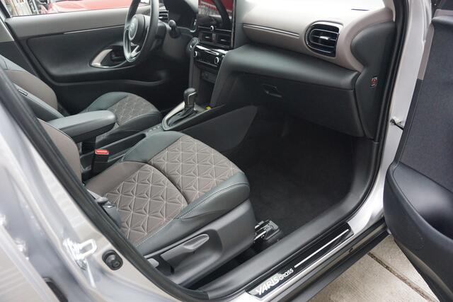 Toyota YARIS Cross 1.5 Hybrid 130 Executive |Navi|Carplay|PDC V+A|Stoel en stuurverwarming|Elektrische a.klep|