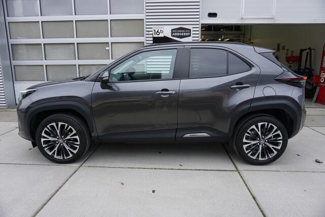 Toyota YARIS Cross 1.5 Hybrid 115 Business Plus |Navi|Carplay|PDC V+A|Dodehoek|Stoel en stuurverwarming|