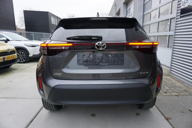 Toyota YARIS Cross 1.5 Hybrid 115 Business Plus |Navi|Carplay|PDC V+A|Dodehoek|Stoel en stuurverwarming|