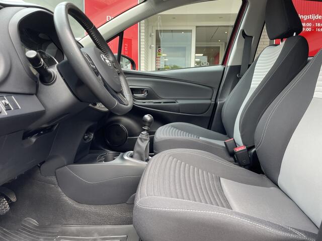 Toyota YARIS 1.5 VVT-i Dynamic | Stoelverwarming | Bluetooth | Elektr. Inkl.