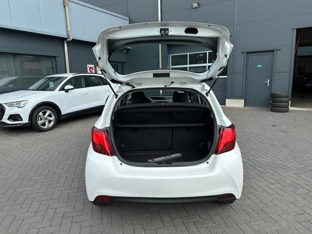 Toyota YARIS 1.5 Hybrid Aut. Now Clima stoelverwarming