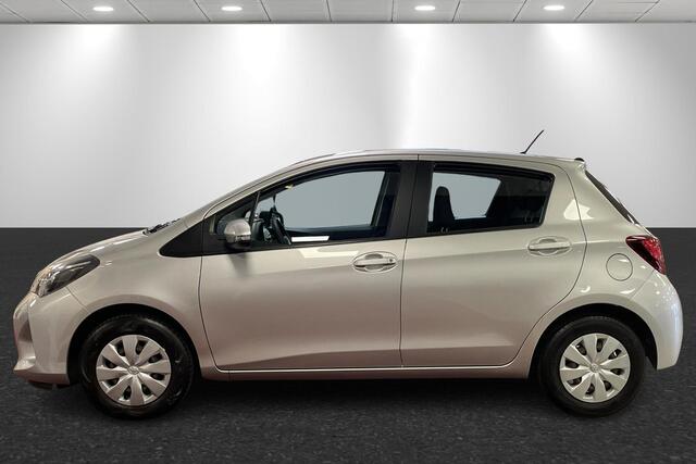 Toyota YARIS 1.3 VVT-i Now