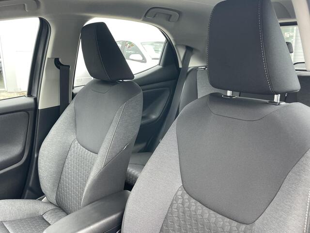 Toyota YARIS 1.5 Hybrid Dynamic Parkeersensoren