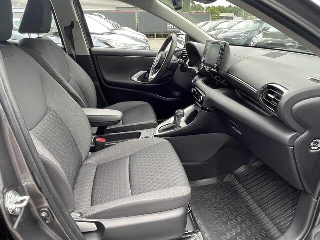 Toyota YARIS 1.5 Hybrid Dynamic Parkeersensoren