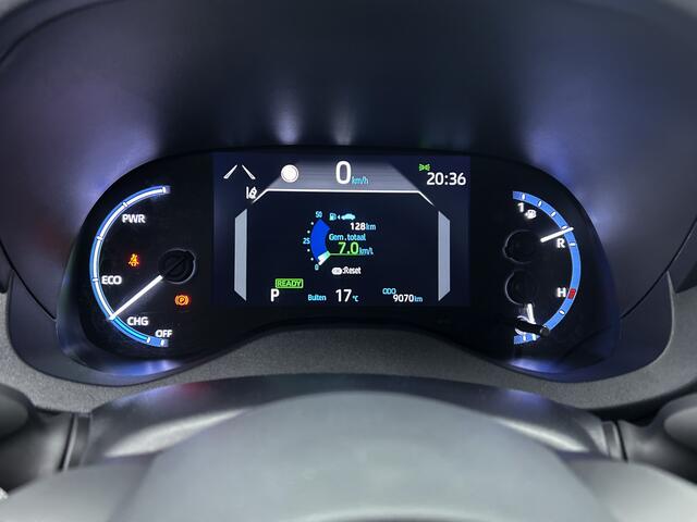 Toyota YARIS Cross 1.5 Hybrid Dynamic Plus Limited | Panoramadak | Verwarmd Stuurwiel | Elektrische kofferklep |