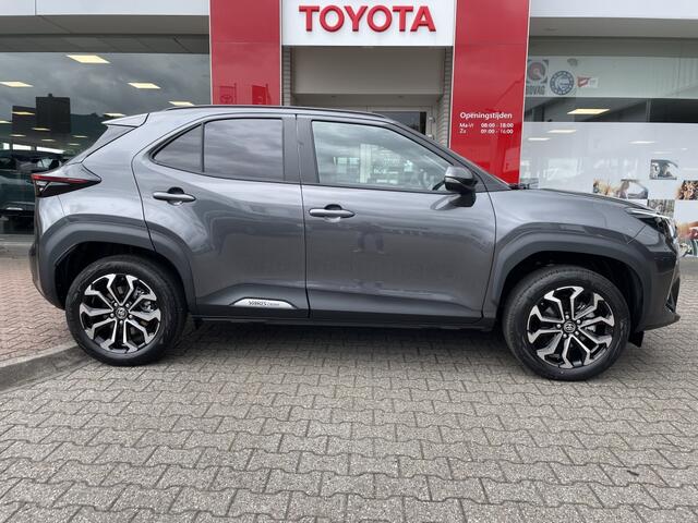 Toyota YARIS 1.5 Hybrid 130 Dynamic | Comfort Pack | Sensoren v/a | Stoelverw