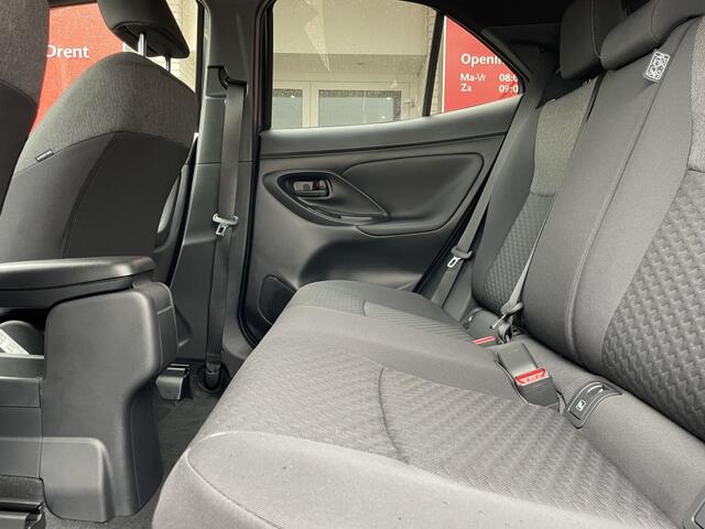 Toyota YARIS 1.5 Hybrid 130 Dynamic | Comfort Pack | Sensoren v/a | Stoelverw