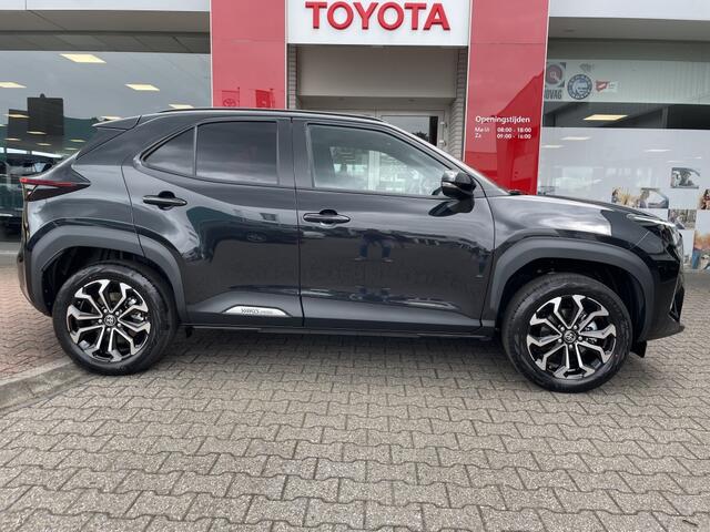 Toyota YARIS 1.5 Hybrid 130 Dynamic | Comfort Pack | Sensoren v/a | Stoelverw