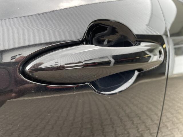 Toyota YARIS 1.5 Hybrid 130 Dynamic | Comfort Pack | Sensoren v/a | Stoelverw