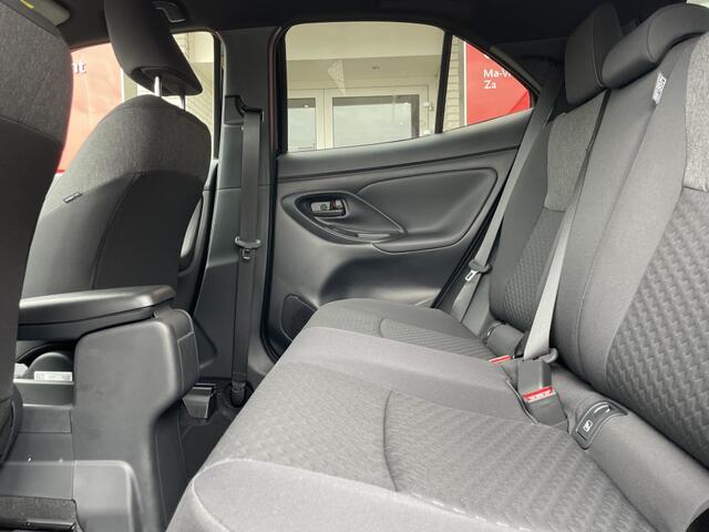 Toyota YARIS 1.5 Hybrid 130 Dynamic | Comfort Pack | Sensoren v/a | Stoelverw