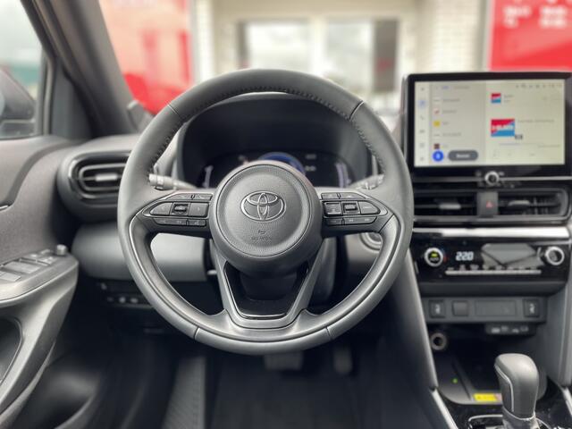 Toyota YARIS 1.5 Hybrid 130 Dynamic | Comfort Pack | Sensoren v/a | Stoelverw